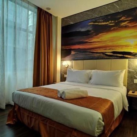 Kingston Hotel Кота-Кинабалу Экстерьер фото